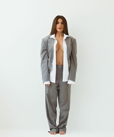 Hariany Almeida model pics