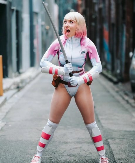 krissi q high quality model images