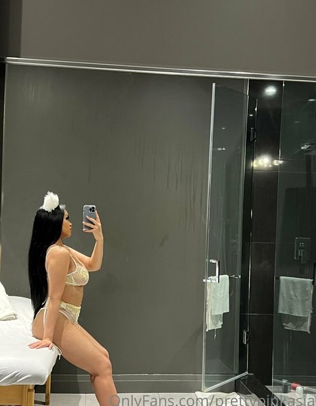 prettypinkasia model exclusive pics