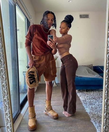 Cleopatra Lee naked star photo