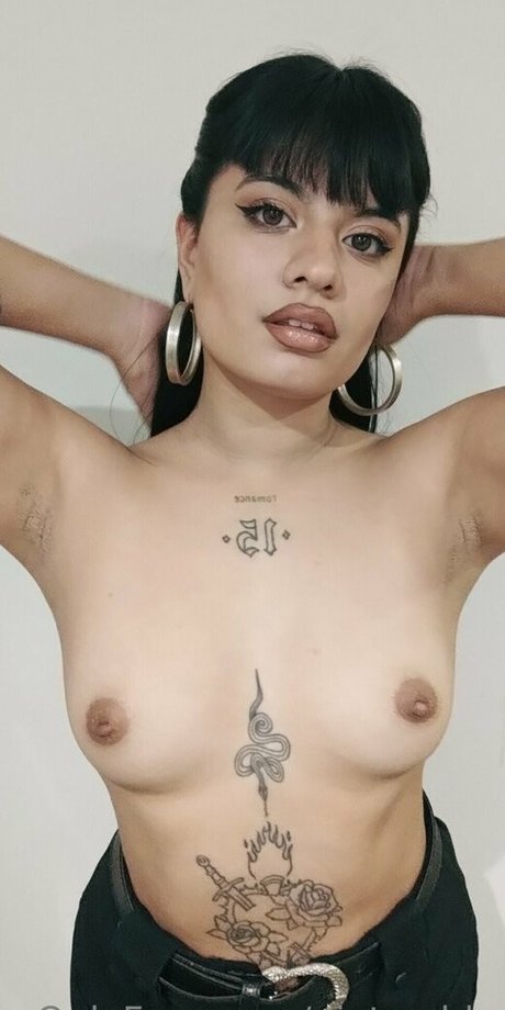 pietra blu exclusive actress pictures