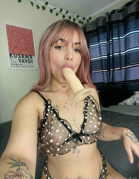 chanelle18 xxx model archive