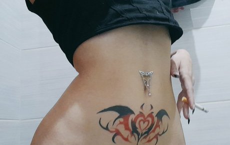 Twooffy model adult pic