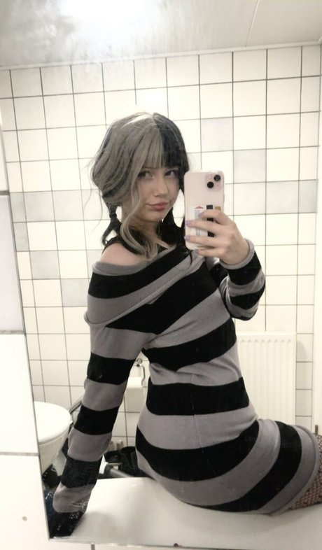 Pinkballzs erotic star pic