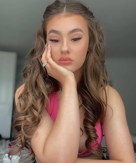 Sydney Etherington pretty actress picture