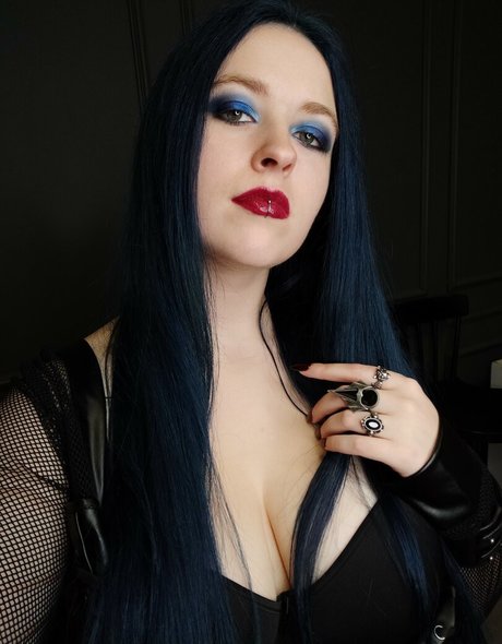 Jennybiatch pornographic actress images