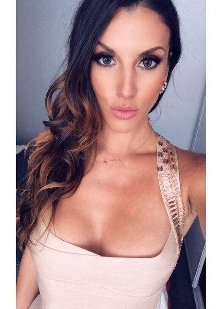 Unagu model art photos