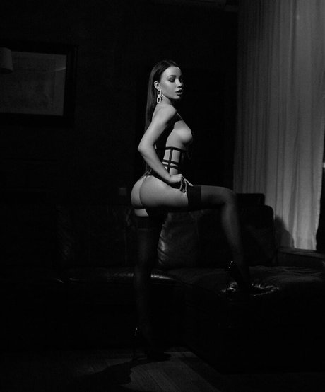 Eleonora Nedova exclusive pornstar picture