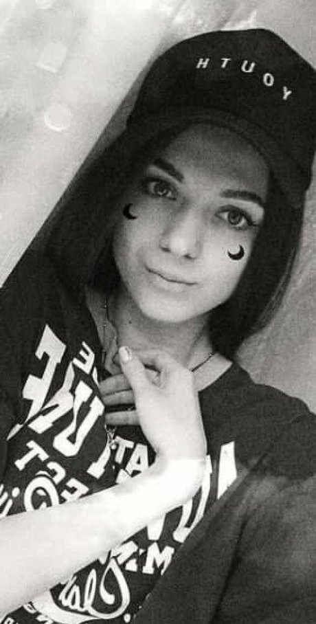 KattyKitty beautiful actress pic