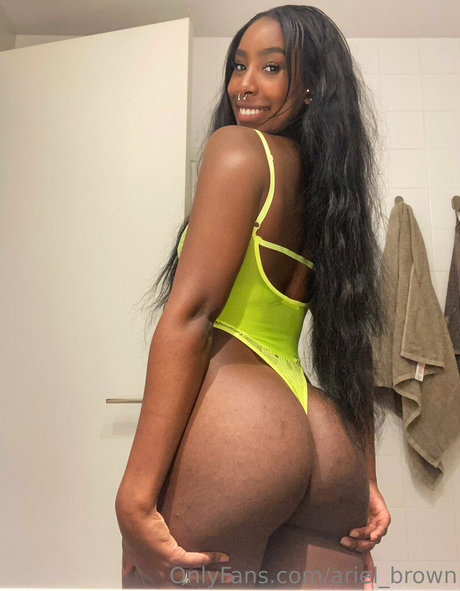 ariel brown Profile pic