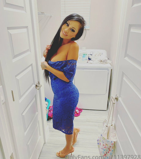 ilovewillowlansky erotic actress pic