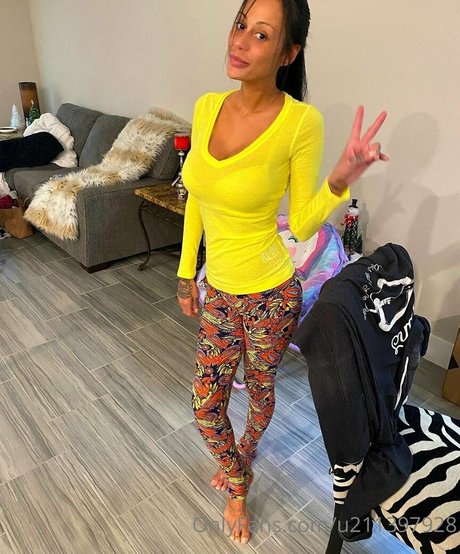 ilovewillowlansky best model picture