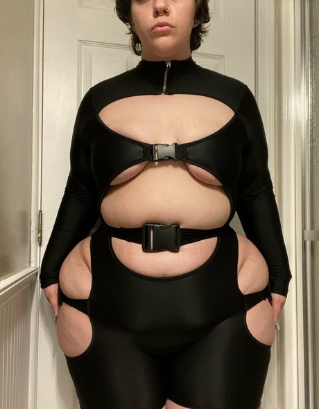 sweeet v free naked model gallery