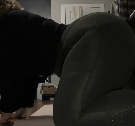 sweeet v free exclusive pornstar picture