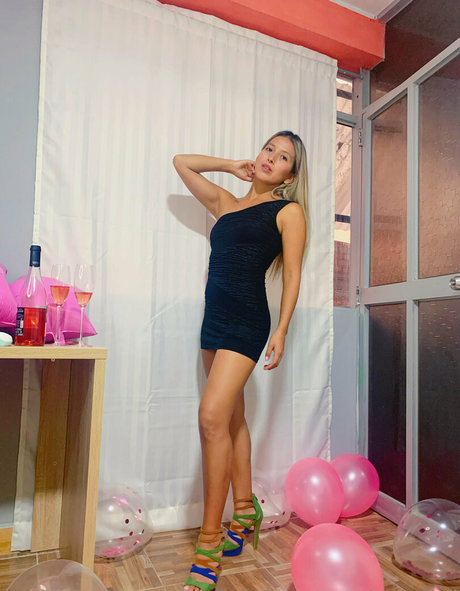 onlyfsol porn actress picture