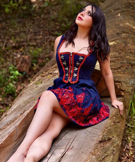 Jezz Angeles star top archive