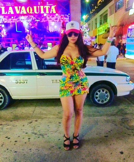 Jezz Angeles model perfect galleries