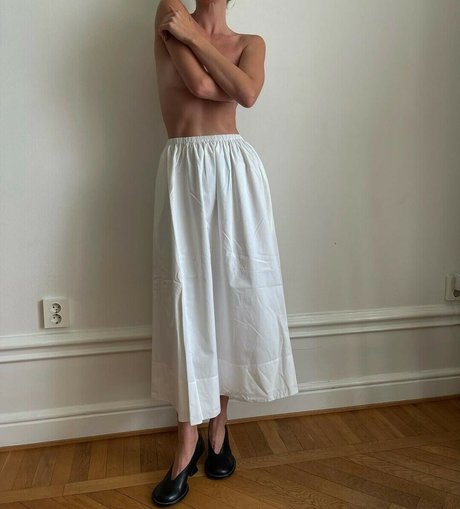 Elsa Hosk model high quality img