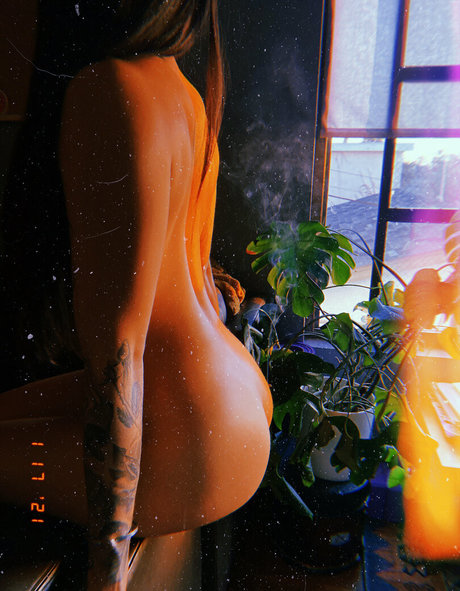 winniehoney art actress pic