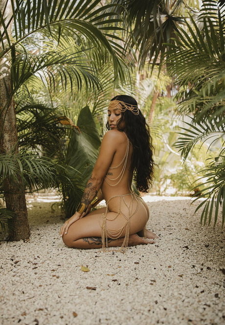 winniehoney hot actress photo