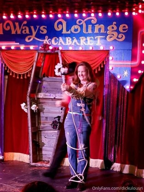 dickulousri model hot pictures