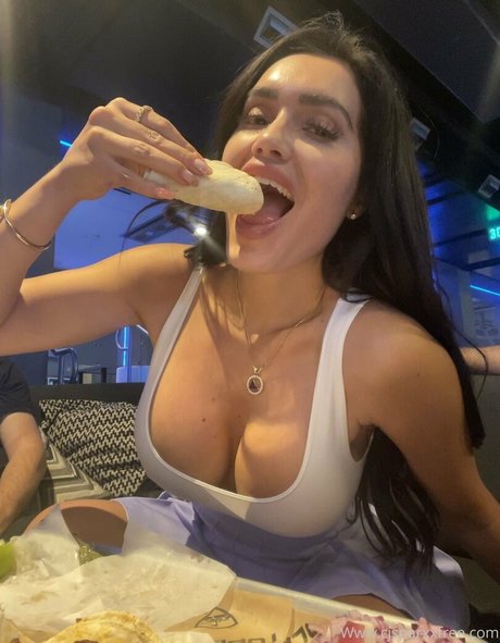 cjdoingthingz star top photo