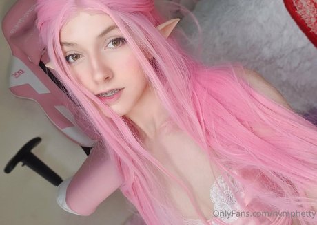 nymphetty erotic actress photos