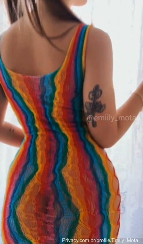 Emily Mota free star pictures