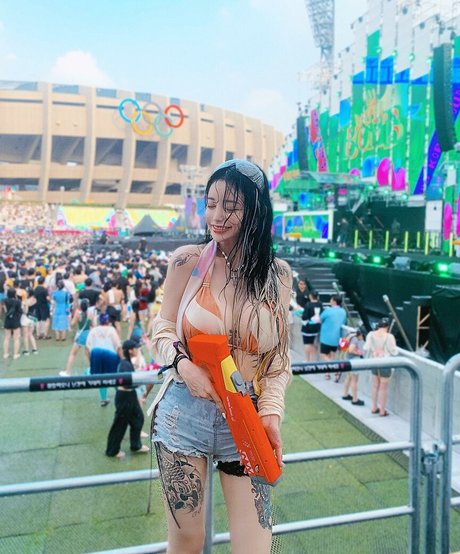 Ahyo12 07 model hd img