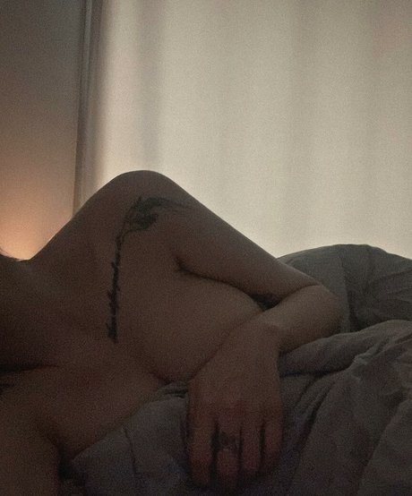 Ahyo12 07 model nude photo