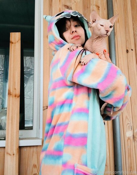 krisstile pretty actress photo