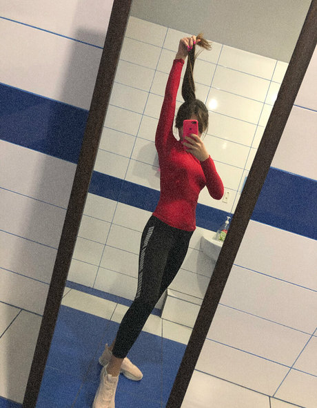 krisstile hd model picture