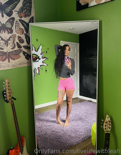 leahsade star hot image