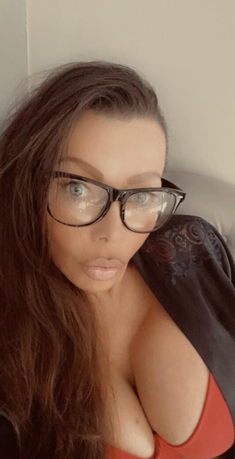 Lea Walker pornstar beautiful pic