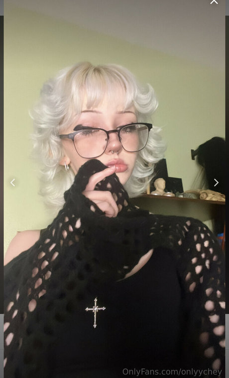 cheyy cheyy star xxx photos