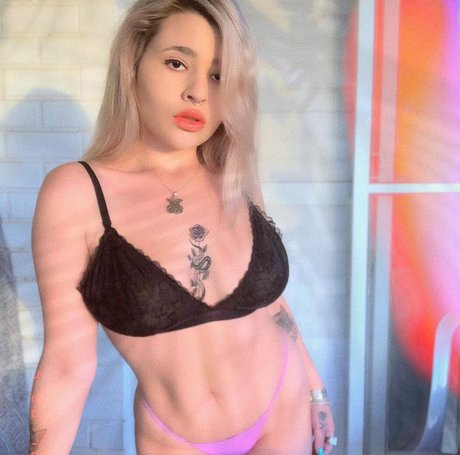 Shira Sasson porn actress pic