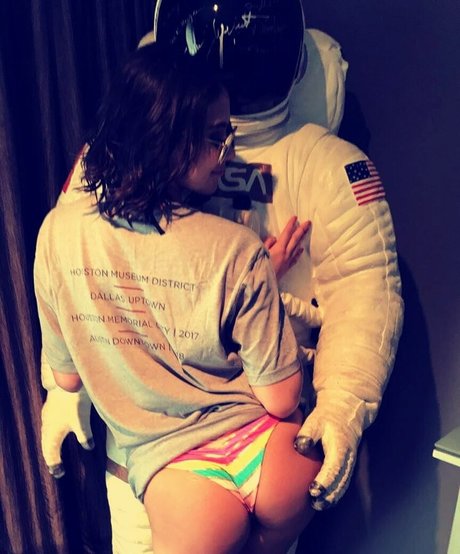 Morgan Voit model xxx archive