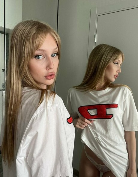 cutie kira nudes model pics