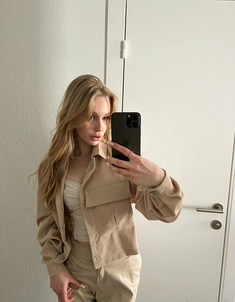 cutie kira exclusive star img