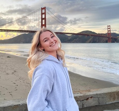 Hollyonfilm porn model pictures