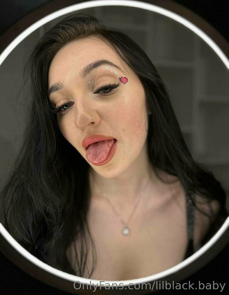 mari babe love art actress pictures