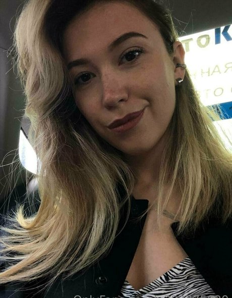 emilly xo hot star archive