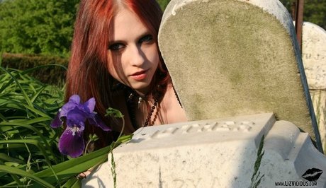 Liz Vicious erotic star picture