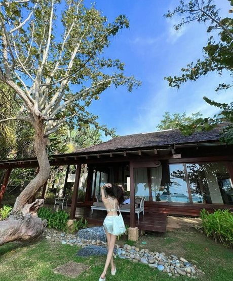 Lovelynnboo nudes star photo