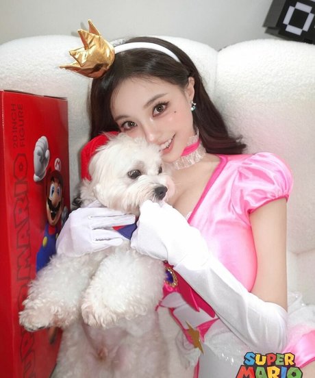 Lovelynnboo sexy actress image