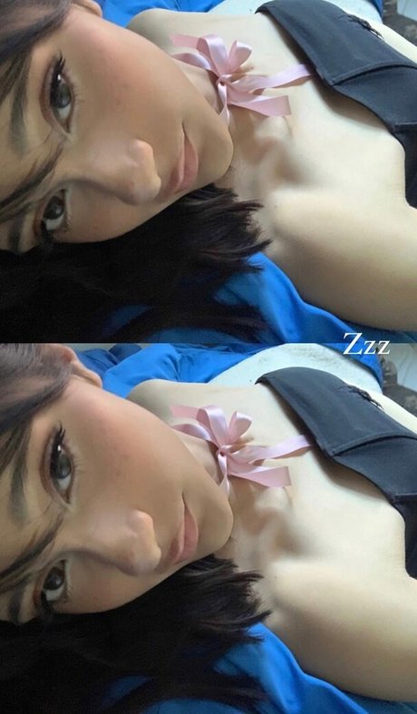 Maxima Sahar model art archive