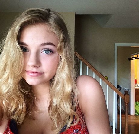 Ruth Choate nude model picture