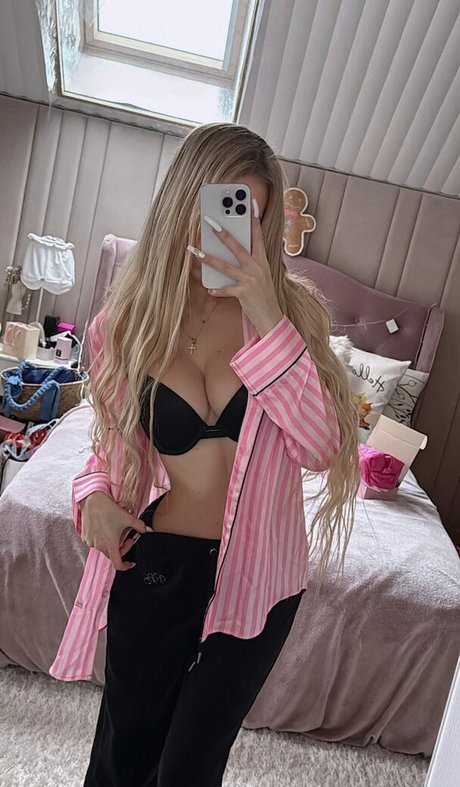 Eva april11 art star image