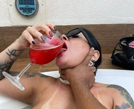 Debora Caetano beautiful pornstar pics