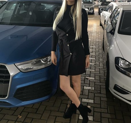 Faylee Oxenham porn actress pic